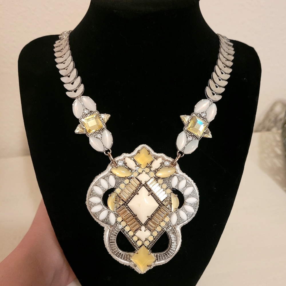 Stella Dot Necklace Long.